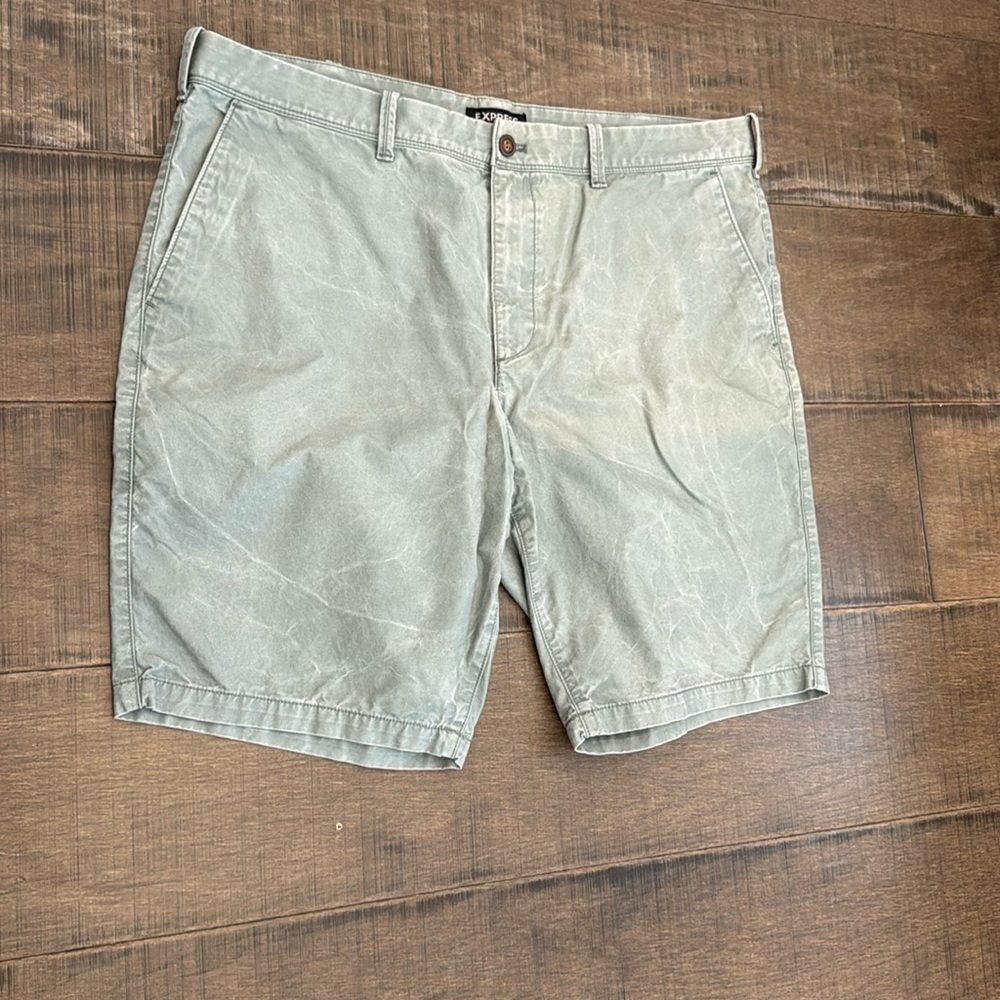 EXPRESS MEN SHORTS SIZE 38. - Picture 3 of 9